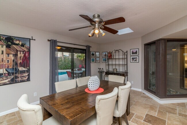 Building Photo - 6802 E Ludlow Dr