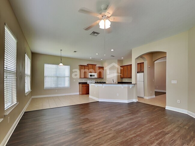 Building Photo - 7550 Bulls Head Dr