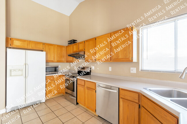 Building Photo - 7165 W Yarbough Dr