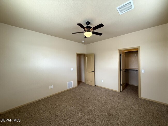 Building Photo - 11533 Merejildo Madrid St
