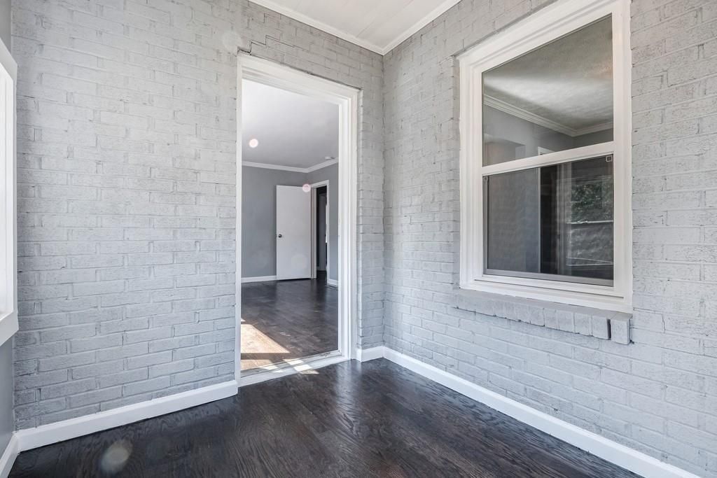 Building Photo - 120 Burbank Dr NW