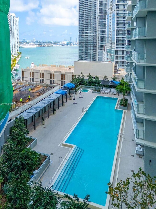 Building Photo - 77 SE 5th St