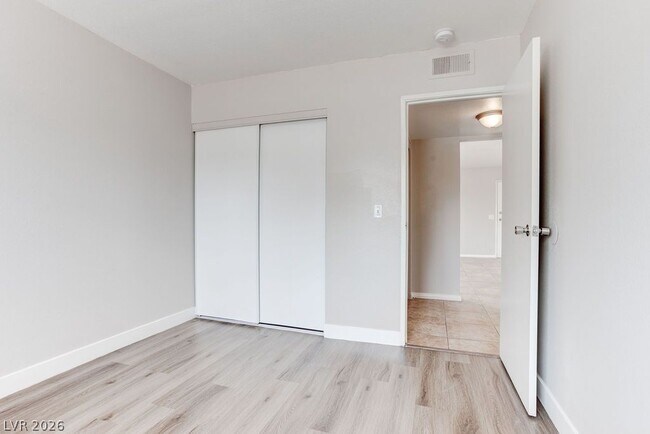 Building Photo - 1810 Bartoli Dr