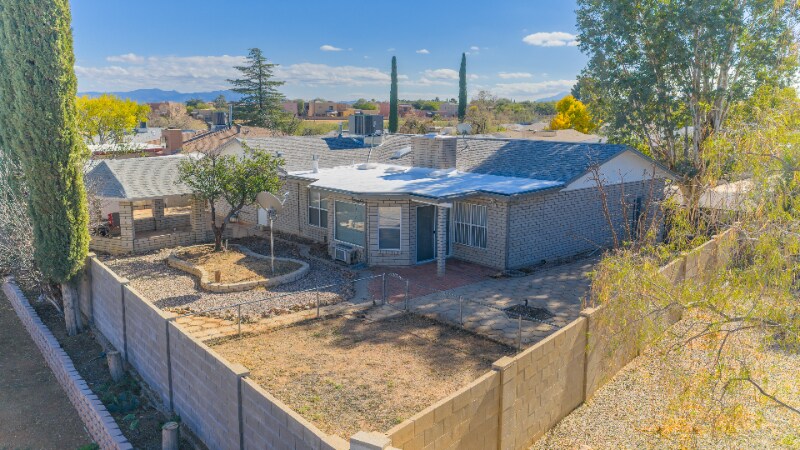 Building Photo - 1349 Cholla Cir