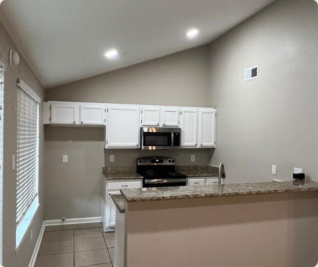 Building Photo - 12603 Hickory Bend Dr