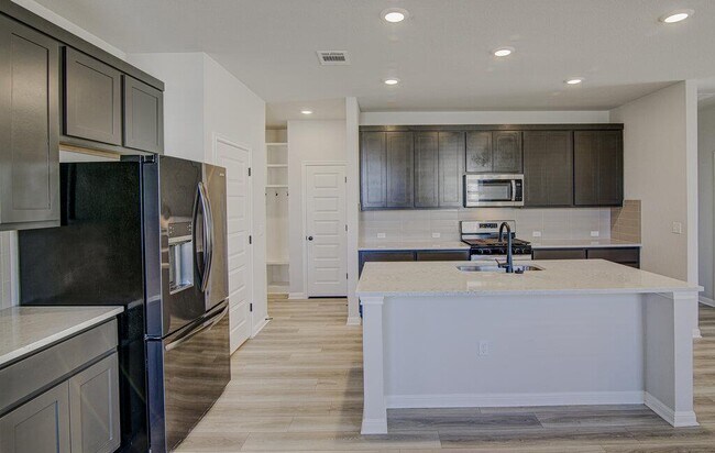 Building Photo - 6603 Smarty Jones Ln
