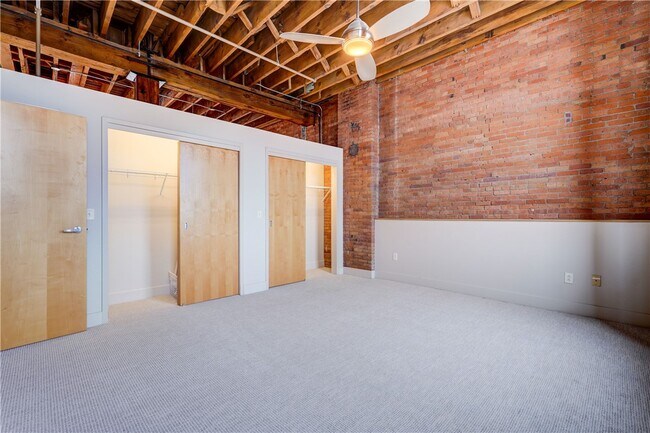 Building Photo - 224 Mill St