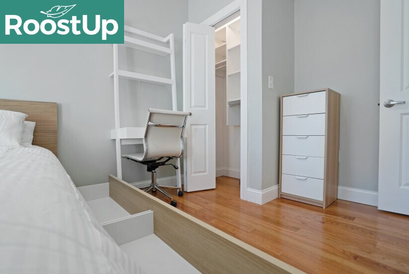 Building Photo - Furnished Private Bedroom in East Boston
