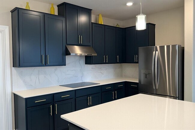Building Photo - 4600 Colmar Dr