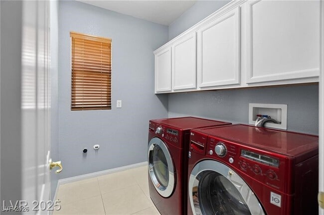 Building Photo - 10281 Wolves Den Ln