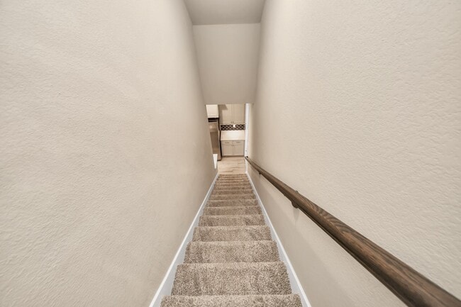 Building Photo - 584 Santa Rosa Hls Dr