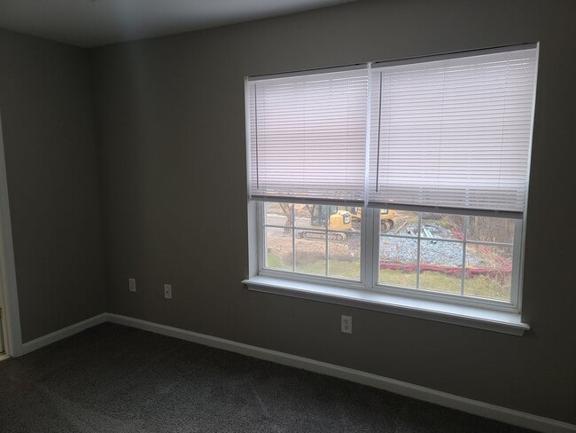 Building Photo - 3 Bedroom 2 1/2 bath Townhome for Rent in Waynesboro