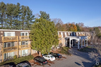Building Photo - Royale Apartments