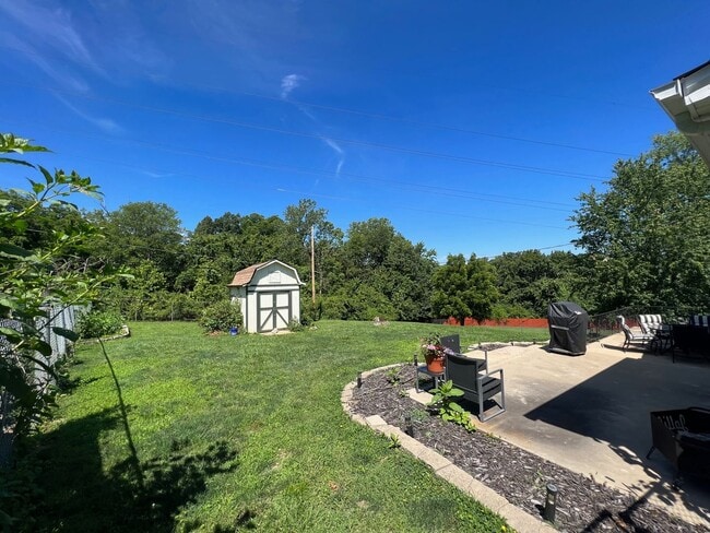 Building Photo - Convenient Location!!