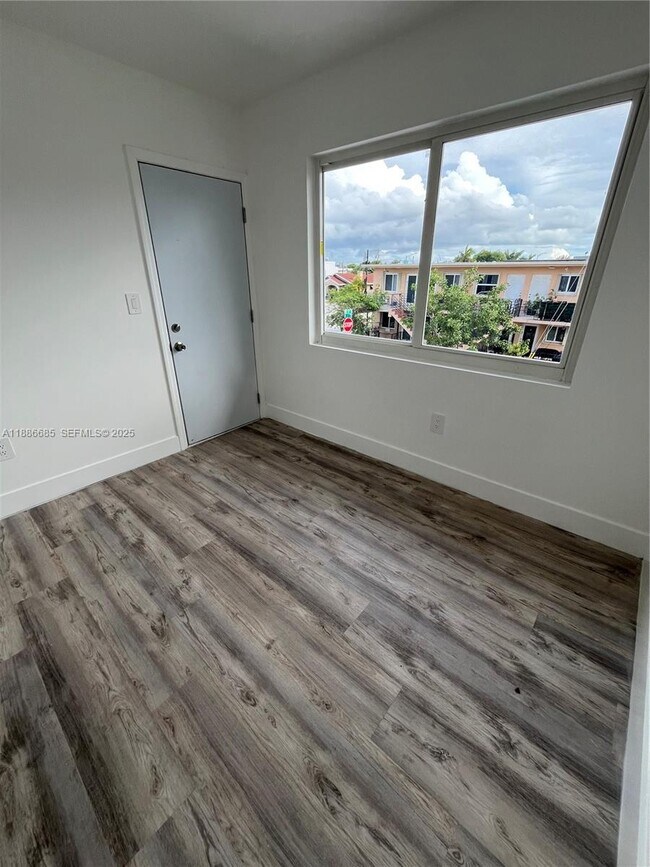 Building Photo - 1719 NW 1st St