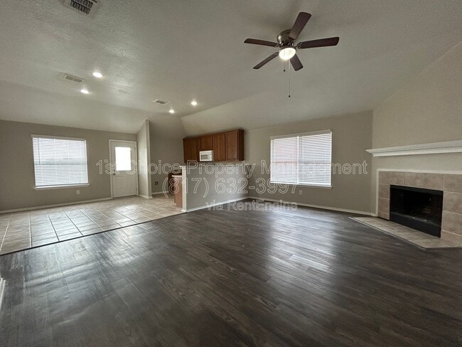 Building Photo - 1249 Round Pen Run