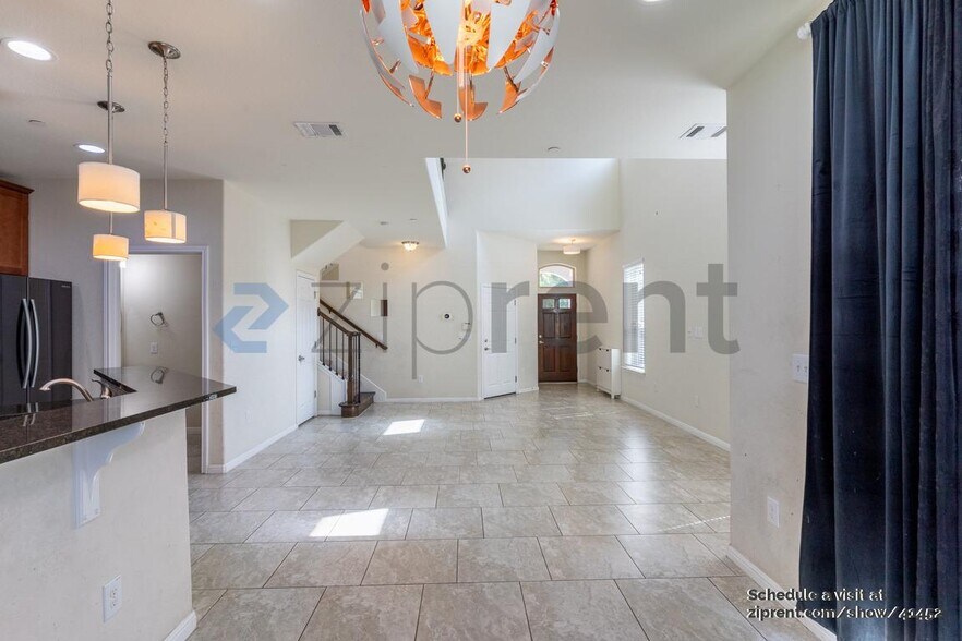 Building Photo - 3240 E Whitestone Blvd