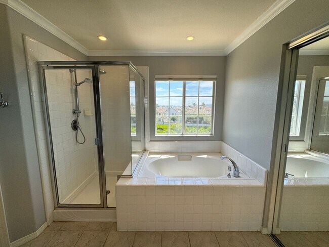 Building Photo - Beautiful 4Bd/2.5Ba Home in Aliso Viejo!