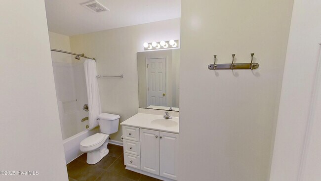 Building Photo - 4158 Breezewood Dr