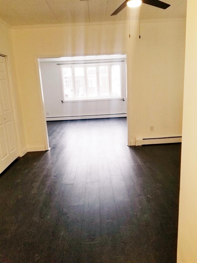 Building Photo - 159 W 10th St