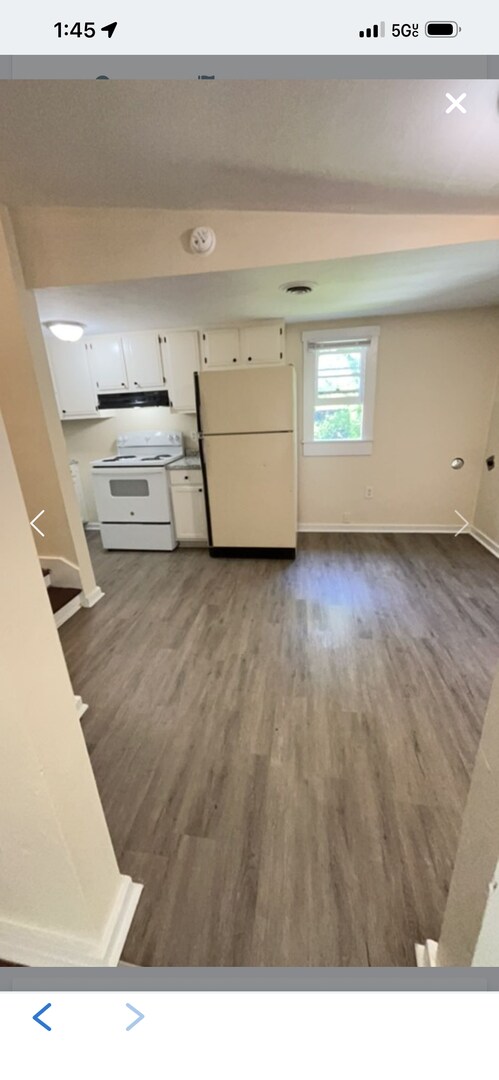 Building Photo - 611 Stewart Ave SE