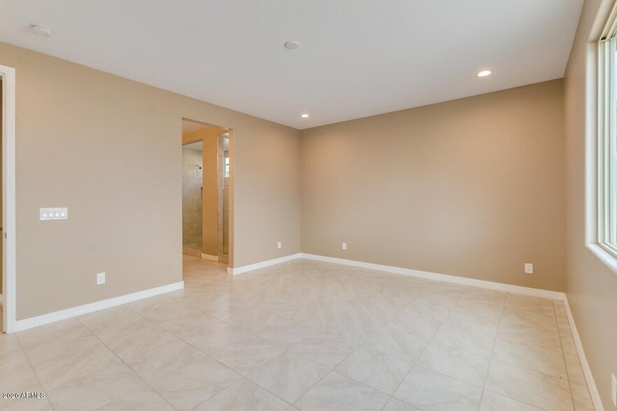 Building Photo - 17695 W Buchanan St