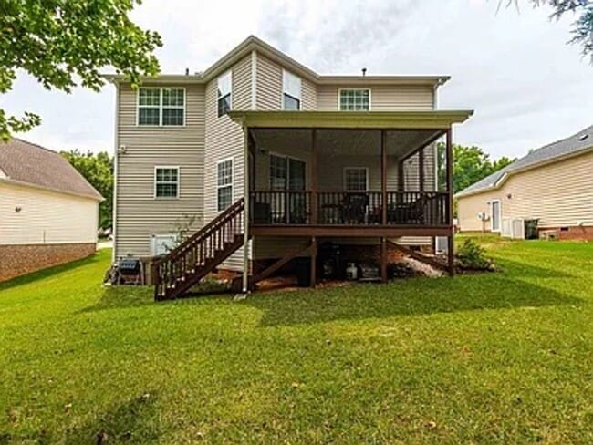 Building Photo - Stunning 3BD, 2.5BA Raleigh Home in the Prestigious Eagle Ridge Golf Community with Premier Ameni...