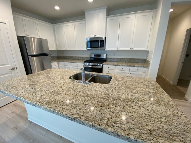 Building Photo - 3627 Santa Monica Ct