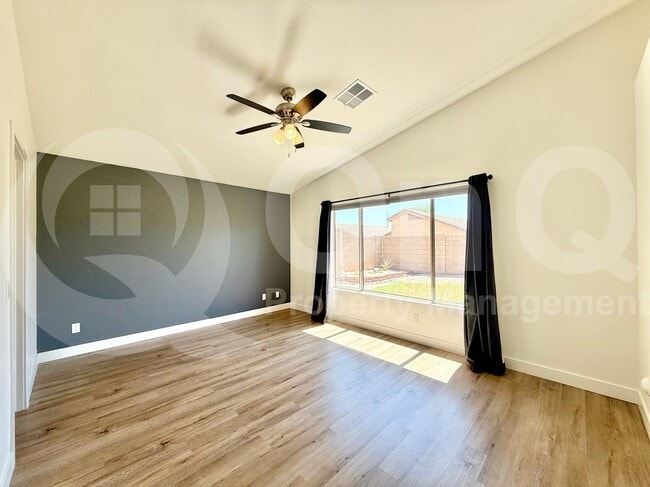 Building Photo - 14917 W Lamoille Dr