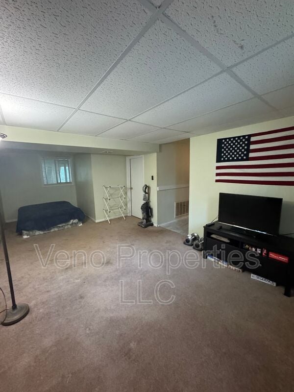 Building Photo - 13 Orenda Spring Dr