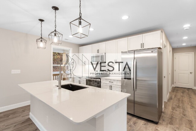 Building Photo - 16 Meadows Town Rd