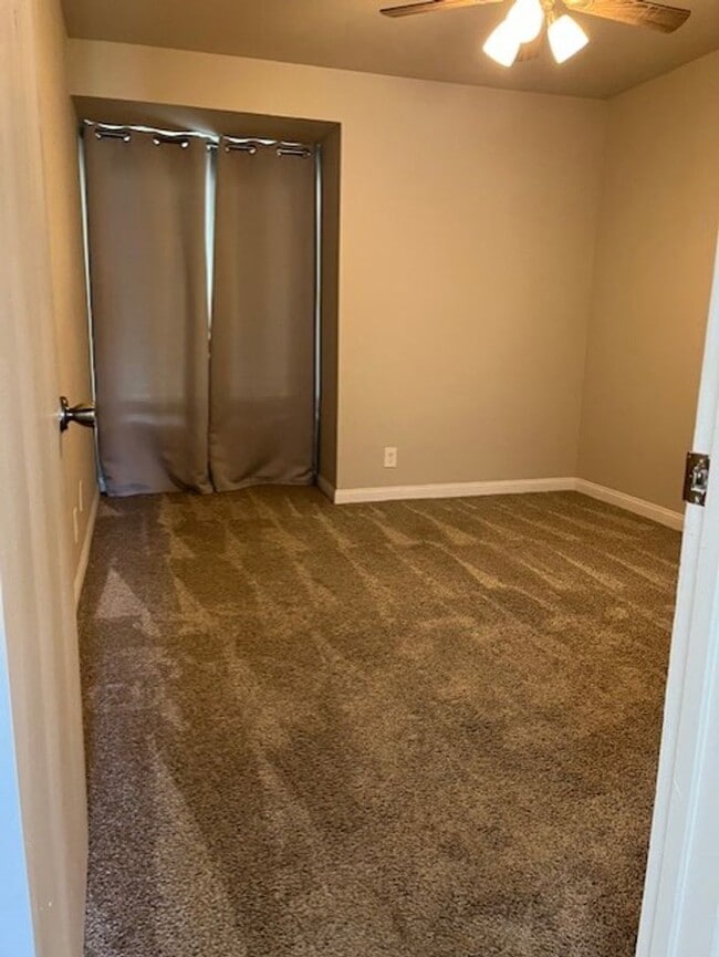 Building Photo - 3 Bed 2 Bath House located in the Heart of Tehachapi! Available 3/1/2026!