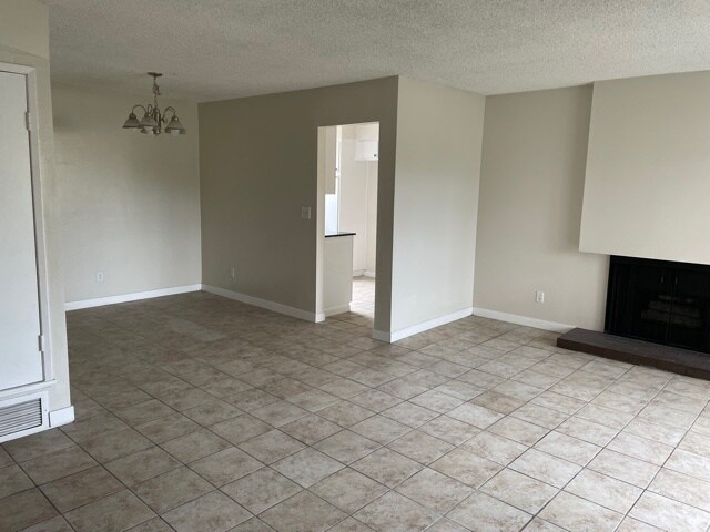 Living/Dining - 14970 Victory Blvd