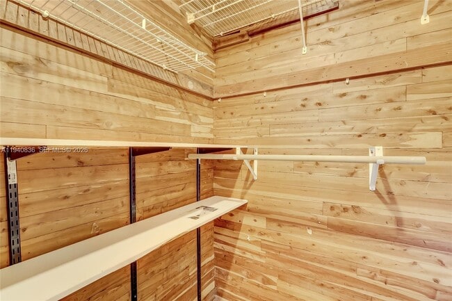 Building Photo - 1425 Madison St