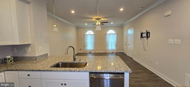 Building Photo - 10125 Fosset St.