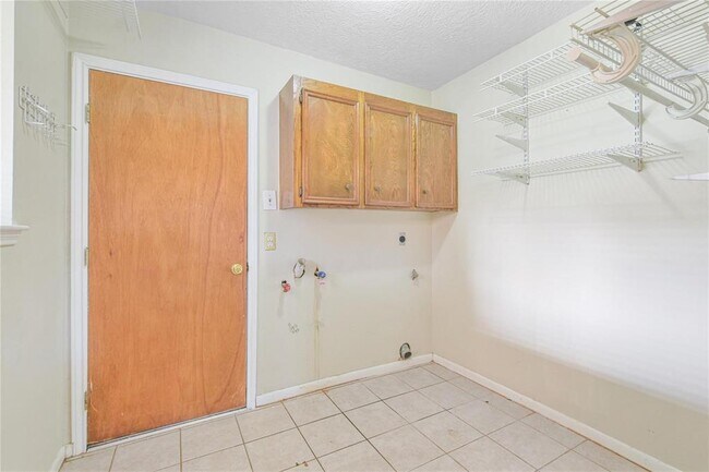 Building Photo - 3107 Woodstone Dr