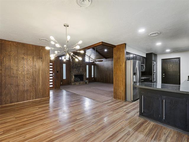 Building Photo - 1023 Piping Rock Ln