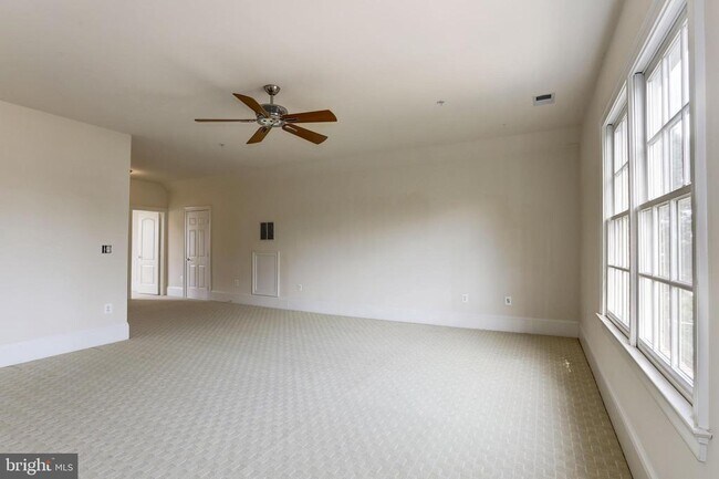 Building Photo - 7233 Addington Dr