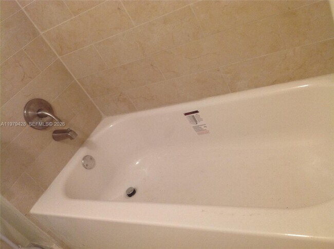 Building Photo - 16246 Laurel Dr