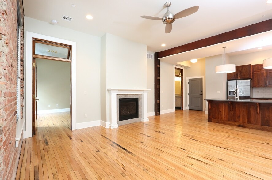 Primary Photo - 231 S Phillips Ave