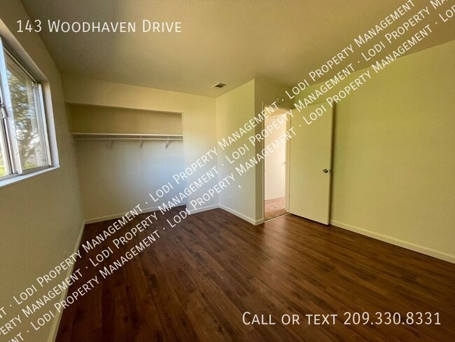 Building Photo - 143 Woodhaven Dr