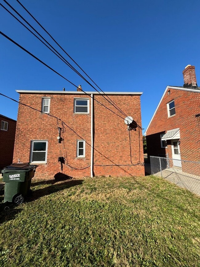 Building Photo - 20920 Morris Ave