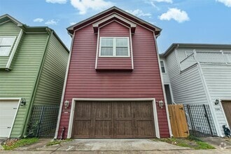 Building Photo - 1109 W 15th 1/2 St