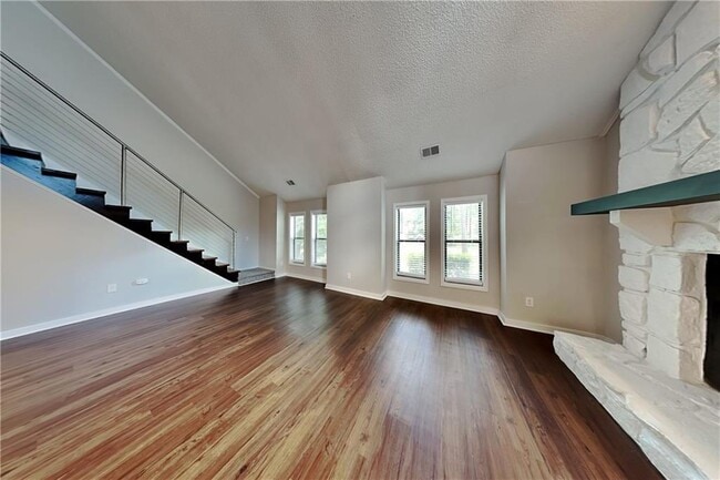 Building Photo - 2197 Oakrill Ct