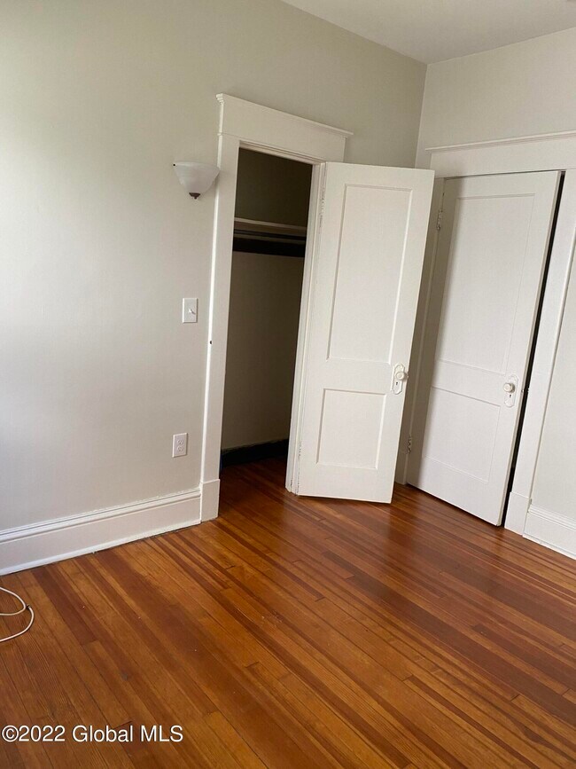 Building Photo - 663 Hudson Ave