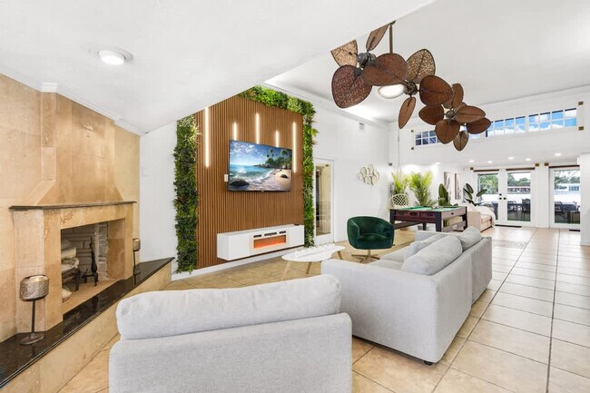 Building Photo - 19720 NE 26th Ave