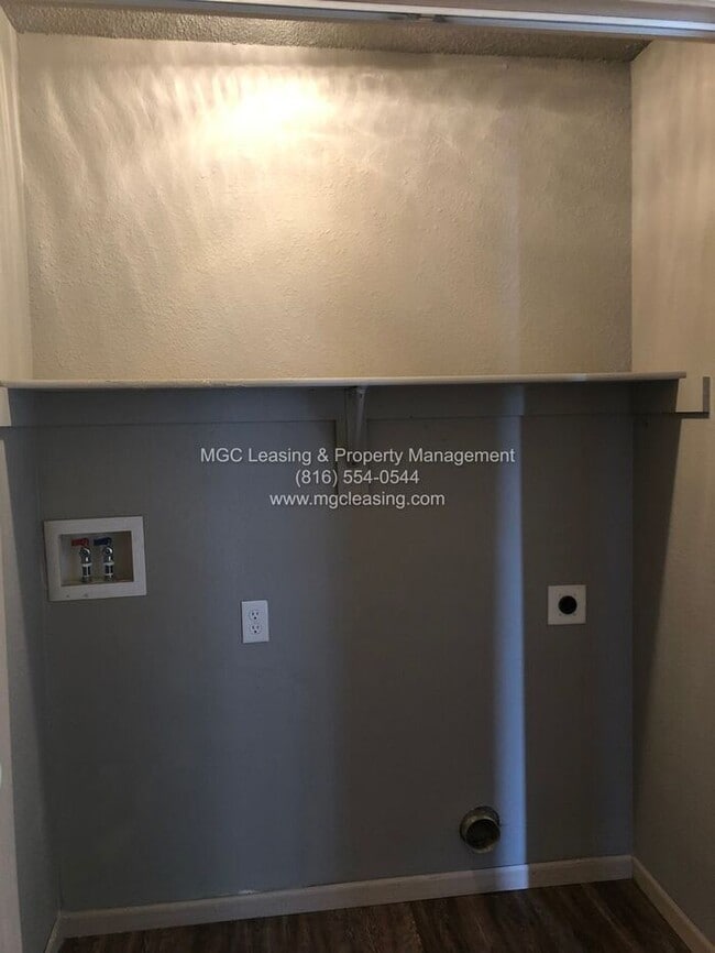 Building Photo - SOUTH GARDEN TOWNHOMES