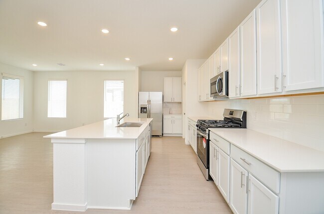 Building Photo - 26506 Coast Redwood Dr