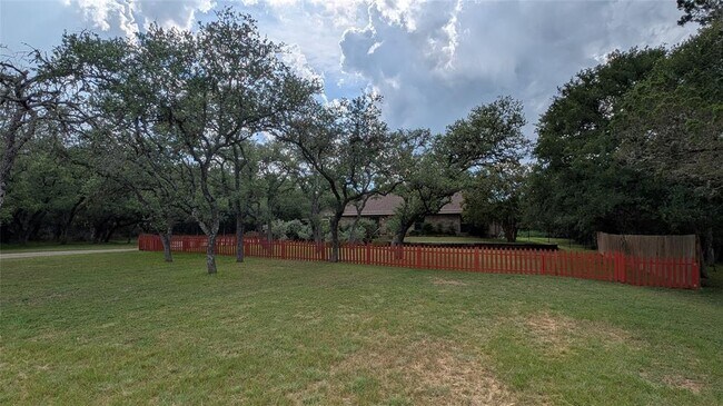 Building Photo - 2738 Oak Haven
