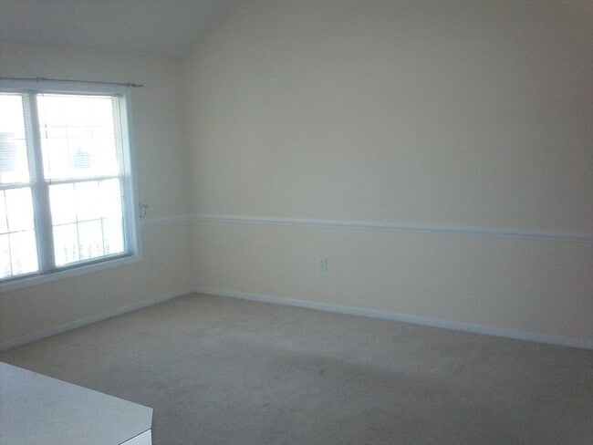 Building Photo - 3411 Landmark Dr